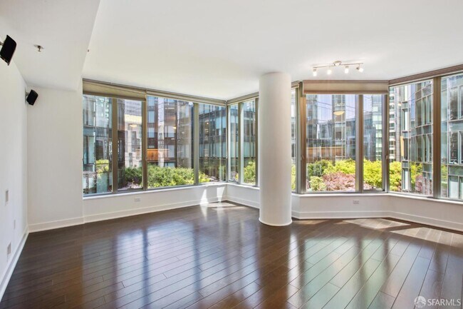 Foto del edificio - 333 Beale St