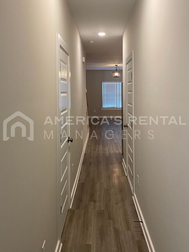 Building Photo - Home for Rent in Cullman, AL! GET ONE MONT...