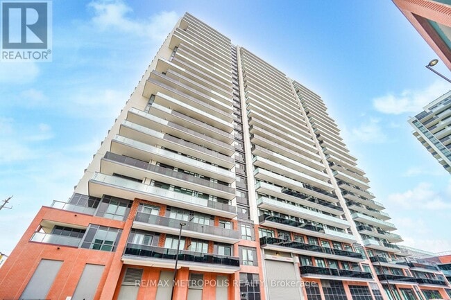 Building Photo - 2545-2545 Simcoe St N
