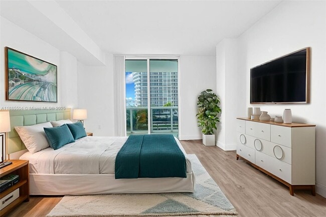 Foto del edificio - 10275 Collins Ave
