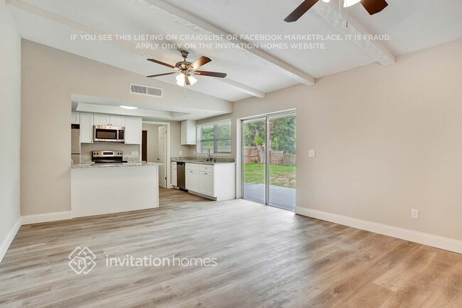 Building Photo - 2041 Dunsford Dr