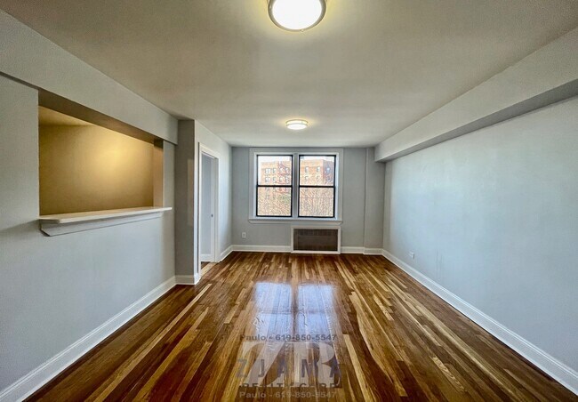 Foto del edificio - 130 E 18th St