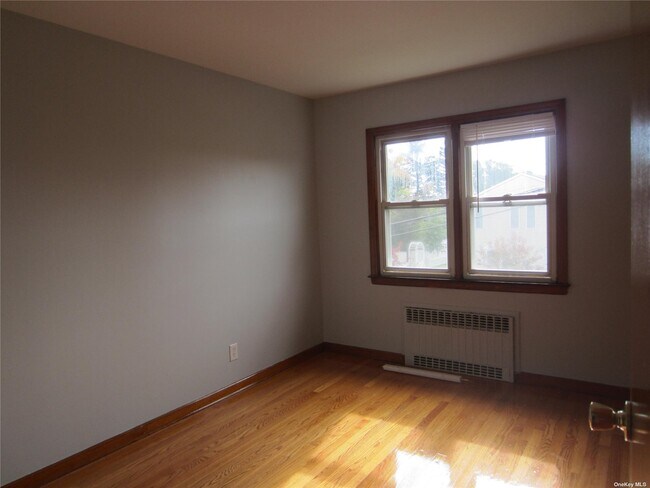 Building Photo - 10 Nostrand St