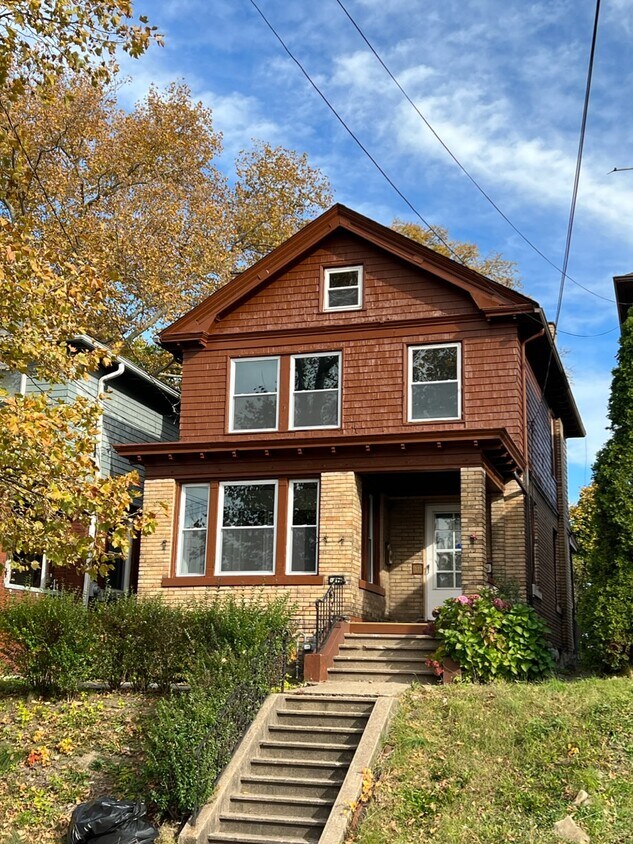 Front - 1507 Grandview Ave