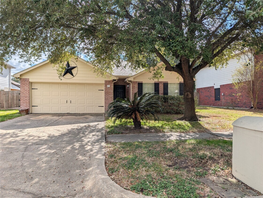 Primary Photo - 714 N Vista Dr