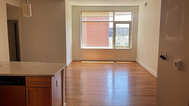 Foto del edificio - 1348 Euclid St NW