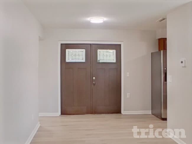 Building Photo - 1745 Woodridge Dr