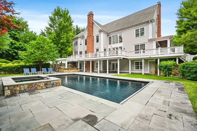 Foto del edificio - 87 Buckingham Ridge Rd