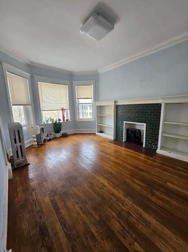 Foto del edificio - 1235 W Foster Ave