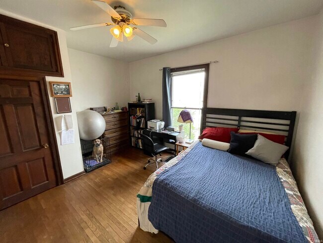 Foto del edificio - 304 E Smith Ave