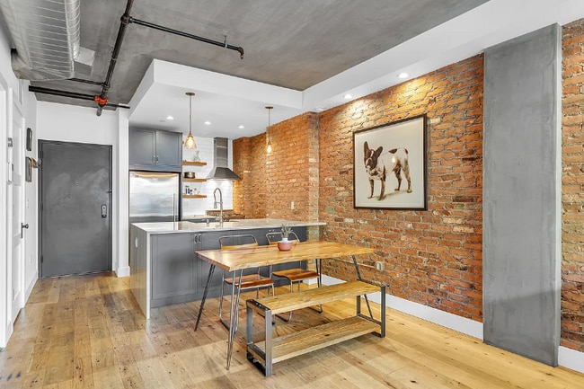 Foto del edificio - 150 Richardson St