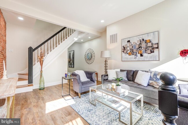 Foto del edificio - 414 E 21st St
