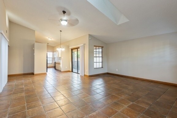 Building Photo - 7019 Villa Estelle Dr
