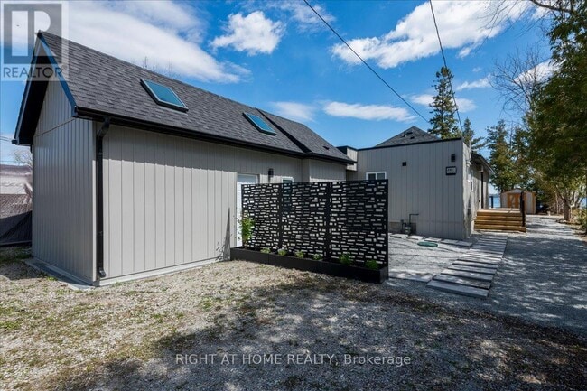 Building Photo - 241 Rockaway Beach Pl