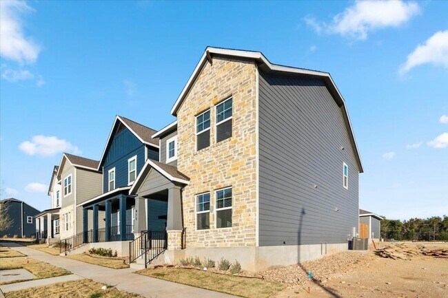 Building Photo - 5900 Whisper Creek Dr