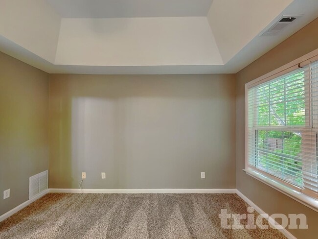 Building Photo - 2242 Rosemoore Walk NE