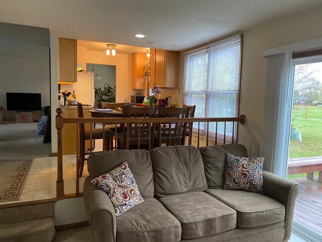 Foto del edificio - 518 Crown Point Dr