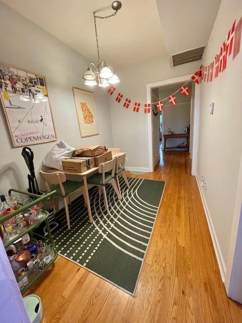 Building Photo - 3 bedroom in Chicago IL 60613