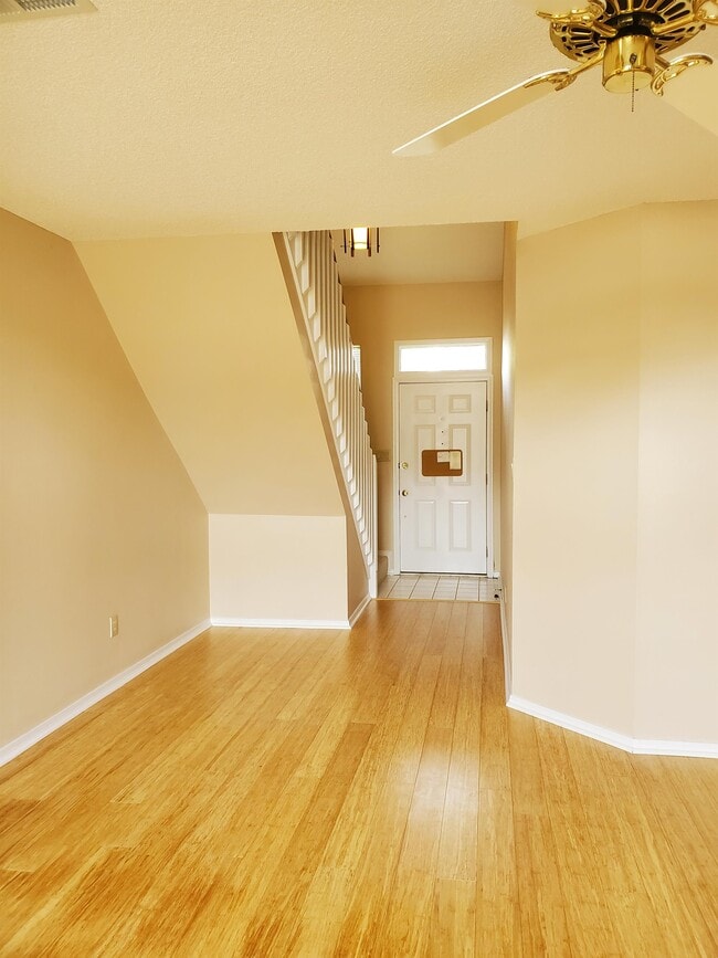 Building Photo - 5051 Grande DriveUnit I-4