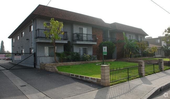 Building Photo - Windsor Apartments