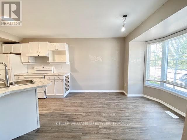 Photo du bâtiment - 50 Chapman Ct