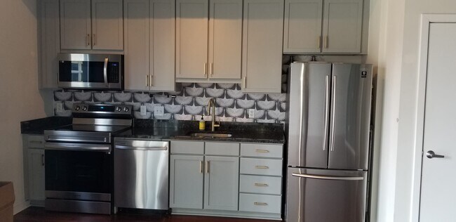 Foto del edificio - 620 Glen Iris Dr NE