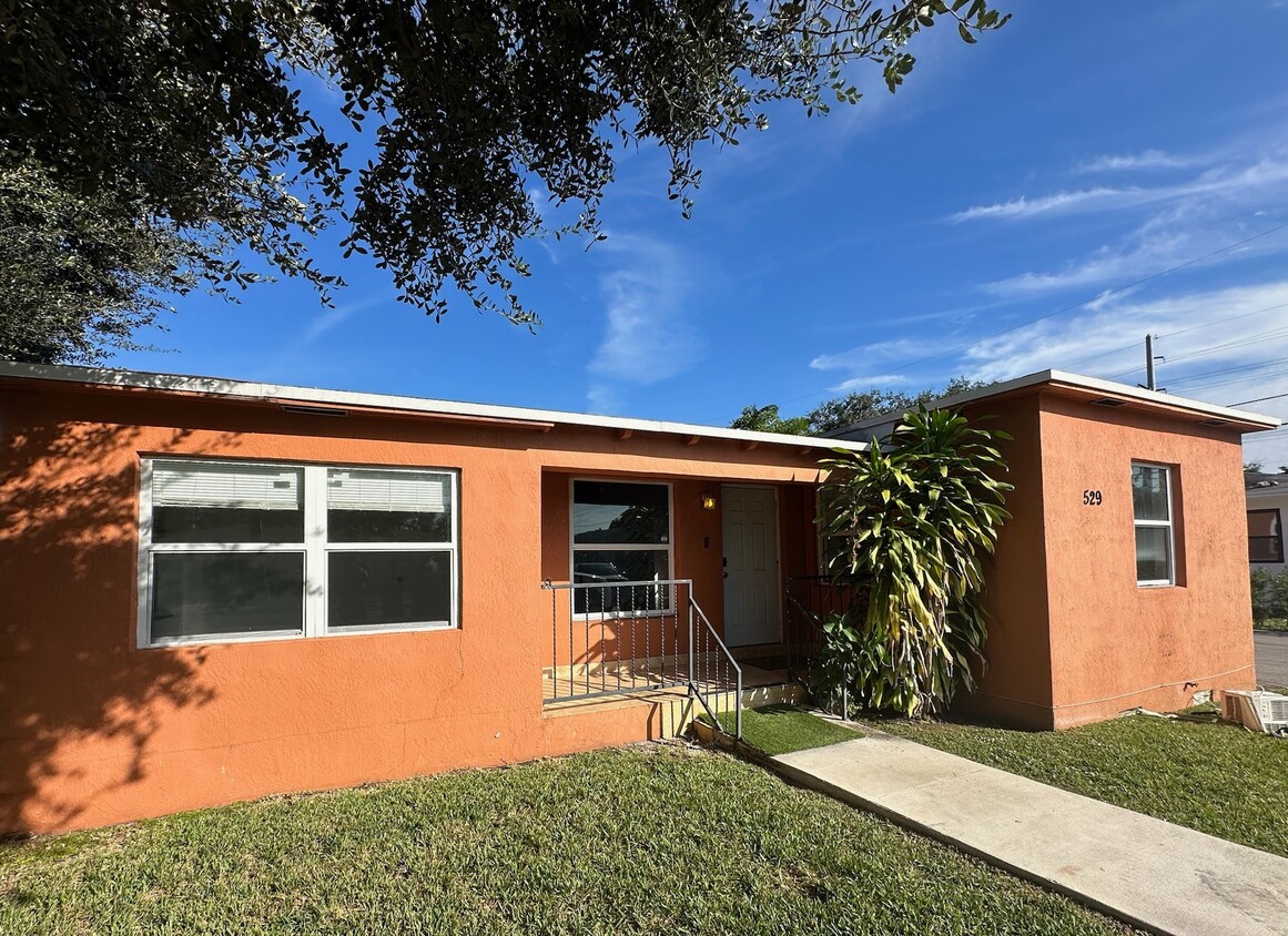 529-nw-88th-st-miami-fl-33150-houses-for-rent-miami-fl