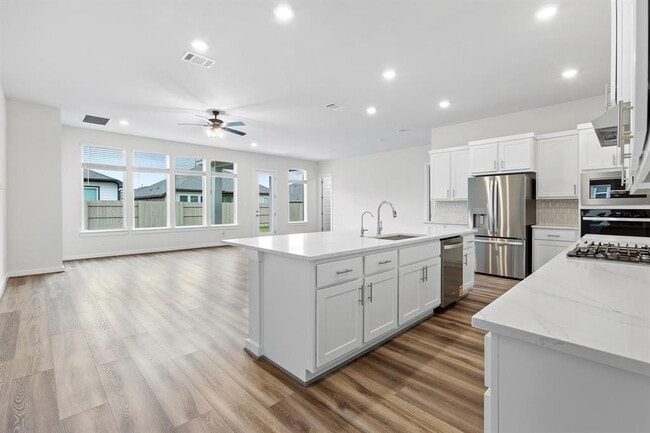 Foto del edificio - 150 Samuel Blair Pass