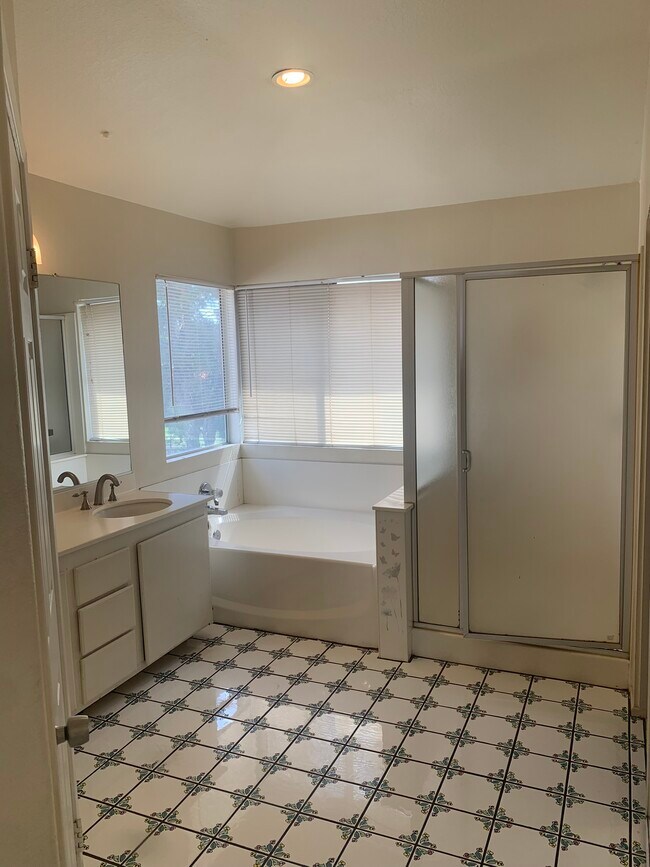 Foto del edificio - 7889 Saint Helena Ct