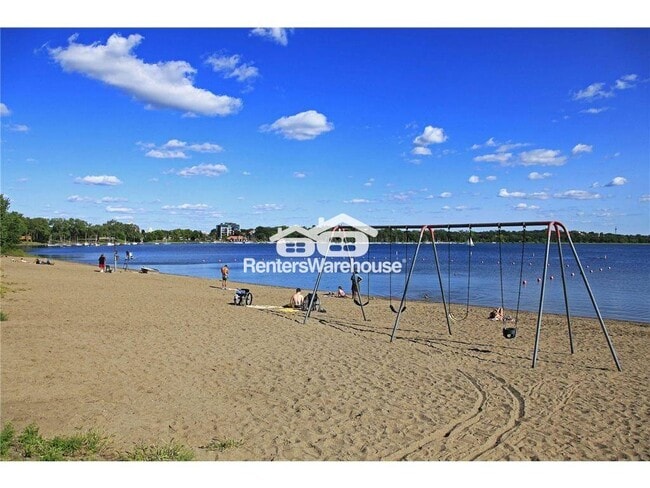 Foto del edificio - 2950 Dean Pkwy