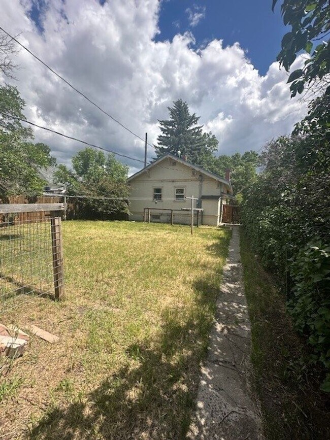 Building Photo - 317 N 5th, Livingston MT 59047