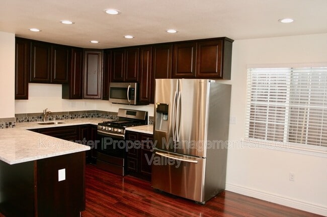 Building Photo - 2495-A Illinois St