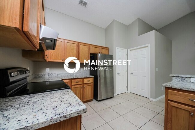 Foto del edificio - 4 Bedroom Pet-Friendly Home in Clermont, F...