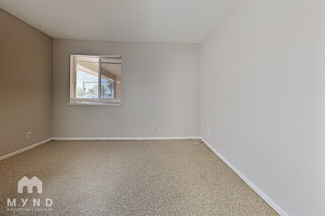 Building Photo - 1204 W Cochise Dr