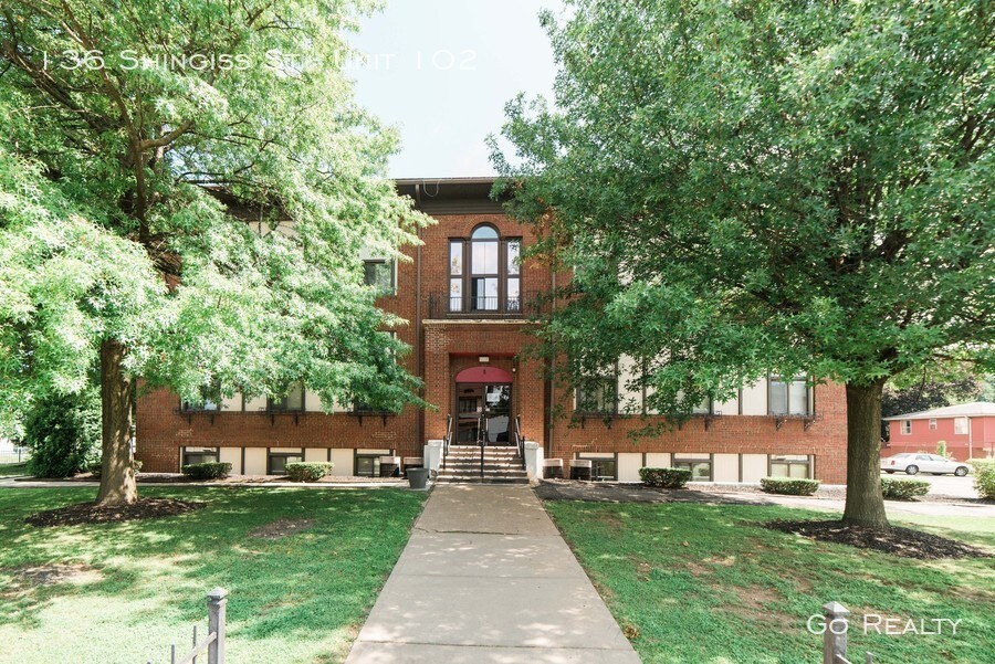 Primary Photo - 136 Shingiss St