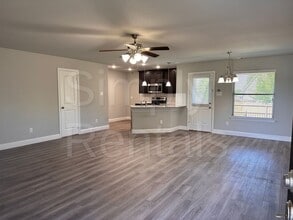 Building Photo - 6801 Jade Dr