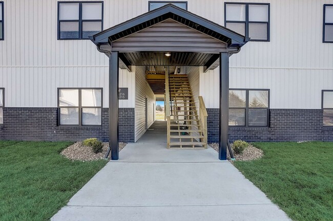 Building Photo - 820 Parkview Dr