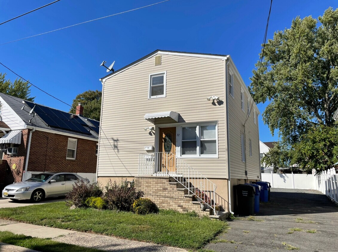 Front Exterior - 72 Spring St