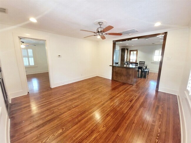 Foto del edificio - 1329 Alexander St