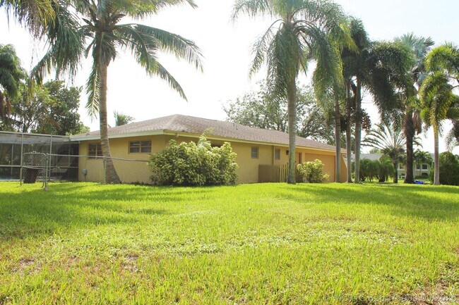 Building Photo - 2040 Trinidad Ct