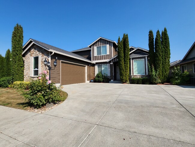 Building Photo - 1405 NW 30th Ave