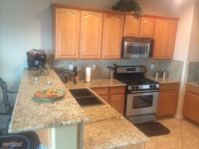 Foto del edificio - 249 Serenity Ridge Ct
