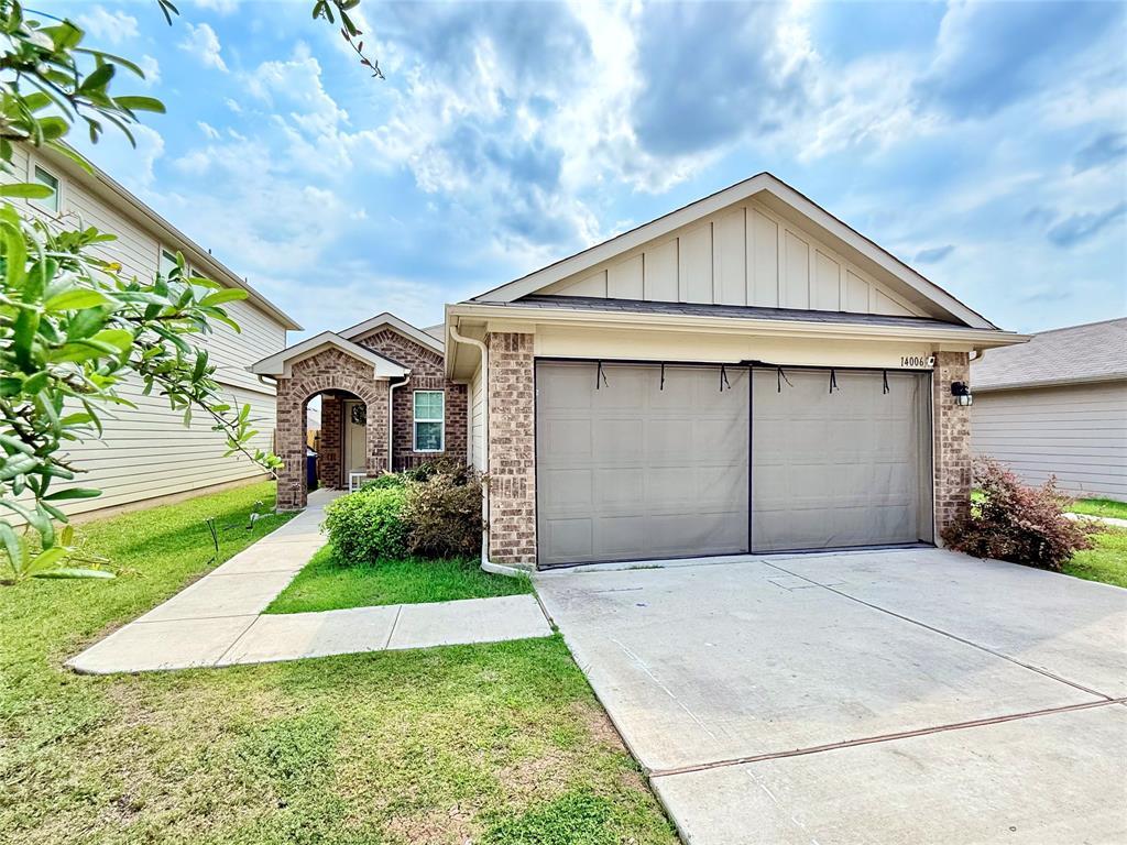 Foto principal - 14006 Macquarie Dr