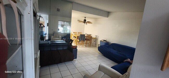Building Photo - 6886 NW 166th Terrace
