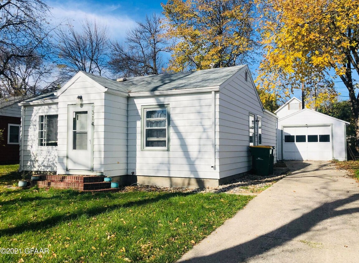 Foto principal - 314 1st St NW
