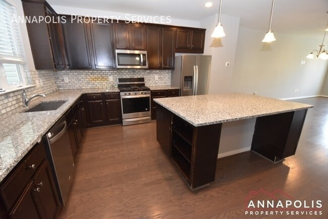 Foto del edificio - 8289 Meadowood Dr
