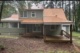 Building Photo - 7413 Laketree Dr