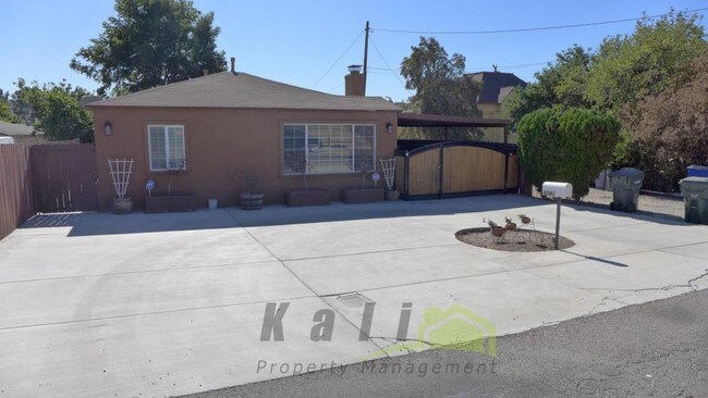 Building Photo - 6040 San Miguel Rd