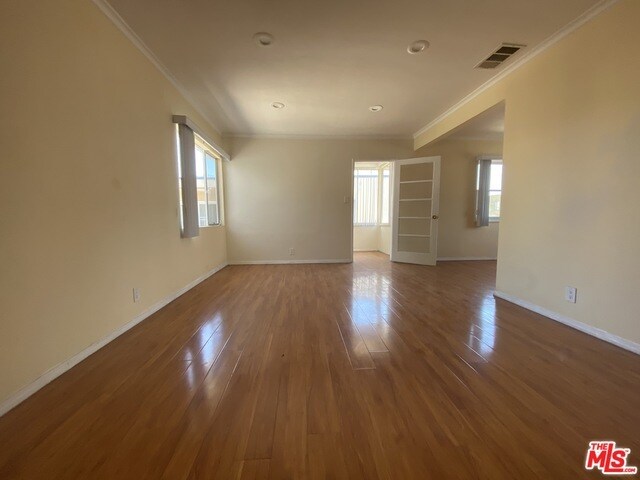 Building Photo - 1759 N Edgemont St