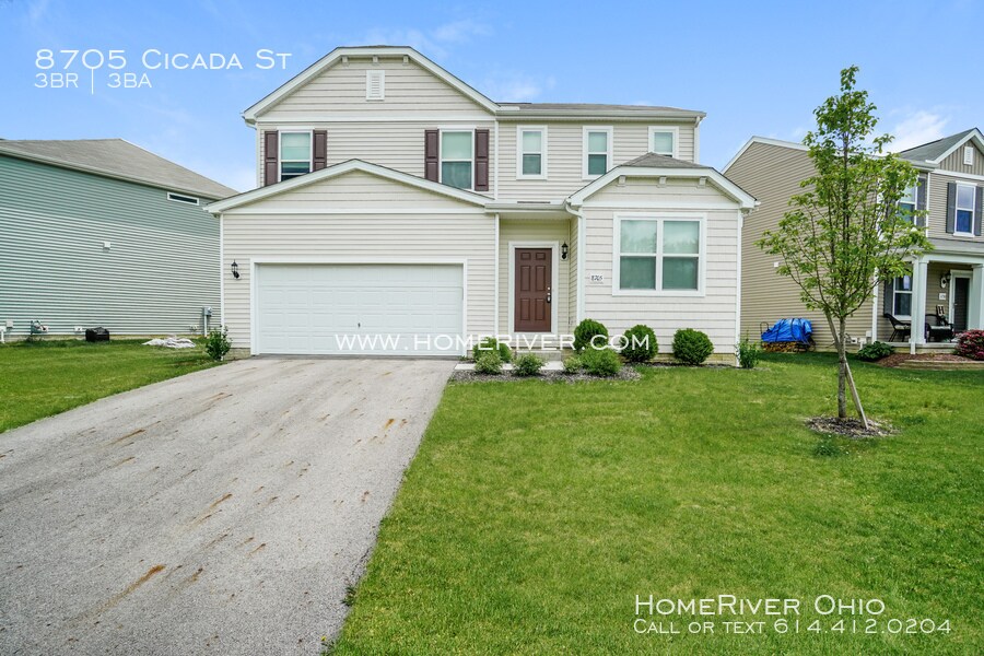 Primary Photo - Beautiful home in Blacklick!